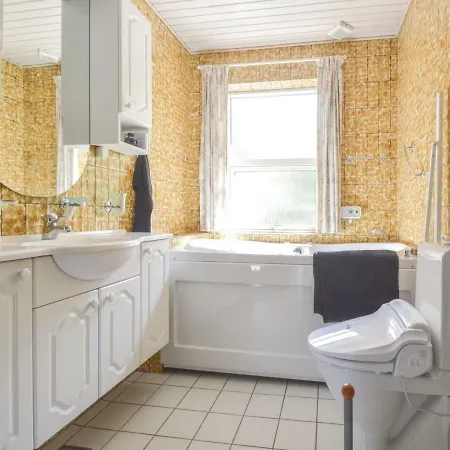 Two Bedroom Holiday In