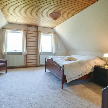Two Bedroom Holiday In * Skjern